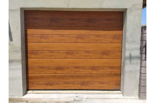 Секционные гаражные ворота Hormann 2500 x 2125 мм